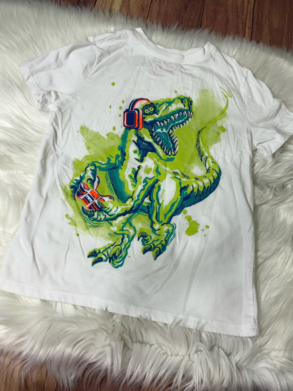 Cat & Jack White Graphic Short Sleeve Shirt - Boys Size 8